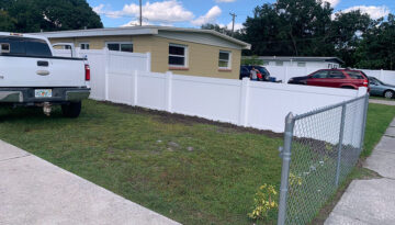 white-vinyl-fence.jpg-4