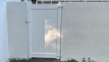 white-vinyl-gate-1